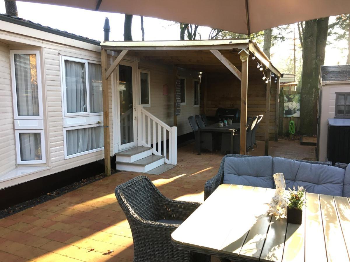 Prachtige Luxe Chalet Op De Veluwe Nabij โฮนเดอร์โล ภายนอก รูปภาพ