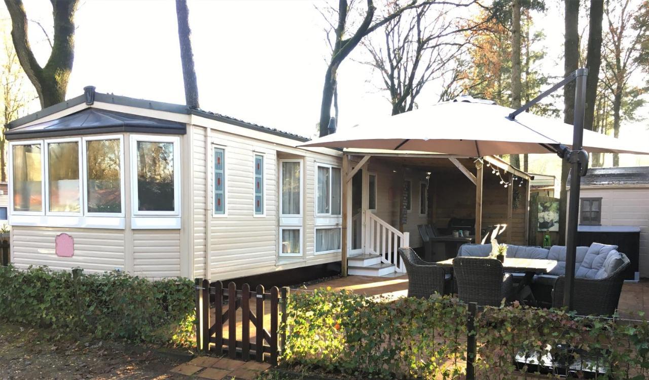 Prachtige Luxe Chalet Op De Veluwe Nabij โฮนเดอร์โล ภายนอก รูปภาพ